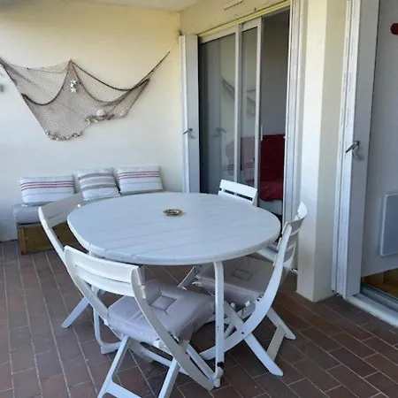 Cosy 4 Pers, Proche Et Commerces A Port Camargue, Parking Prive - Fr-1-731-15