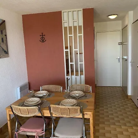 Apartment Cosy 4 Pers, Proche Et Commerces A Port Camargue, Parking Prive - Fr-1-731-15 Le Grau-du-Roi